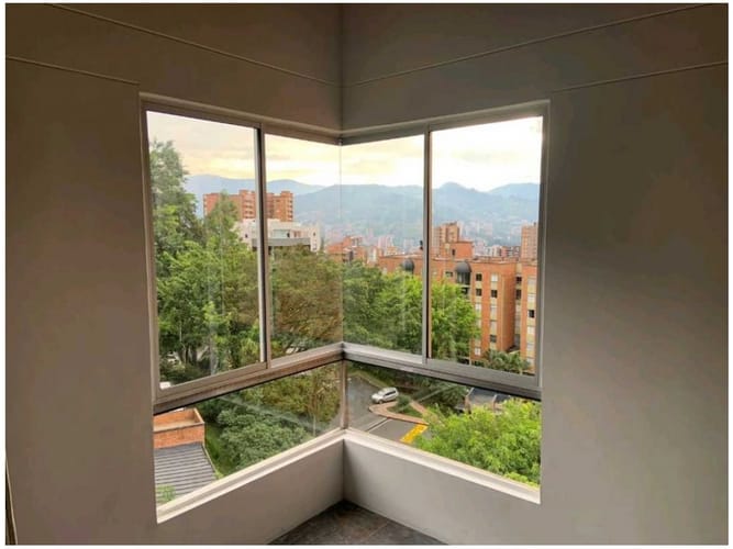 Apartamento de 2 alcobas en venta en Los Naranjos, Medellín, 93 m² · foto 15 de 16