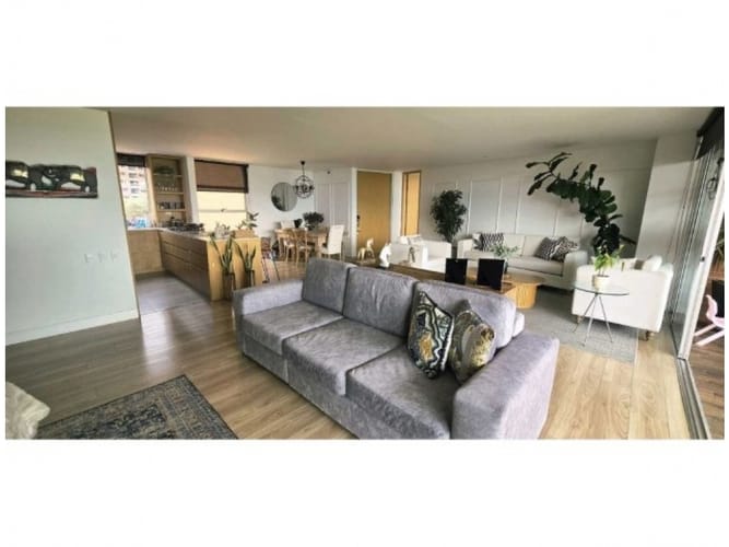 Apartamento de 3 alcobas en venta en El Poblado, Medellín, 197 m² · foto 4 de 20