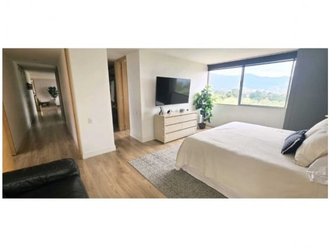 Apartamento de 3 alcobas en venta en El Poblado, Medellín, 197 m² · foto 8 de 20