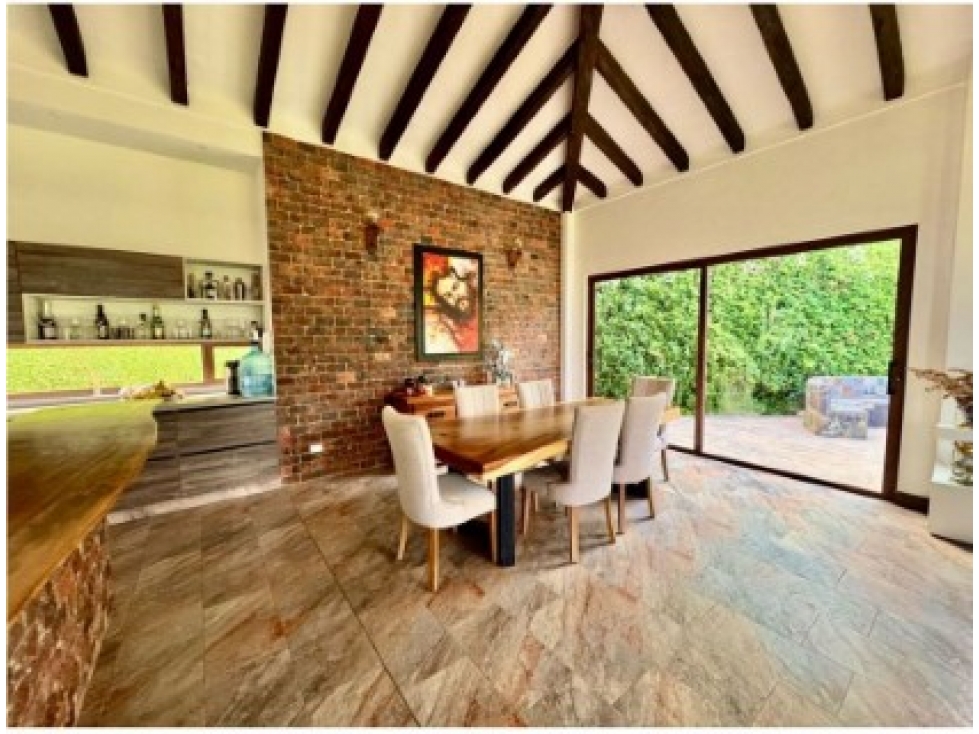 Casa de 4 alcobas en venta en Loma Del Escobero, Envigado, 376 m² · foto 4 de 19