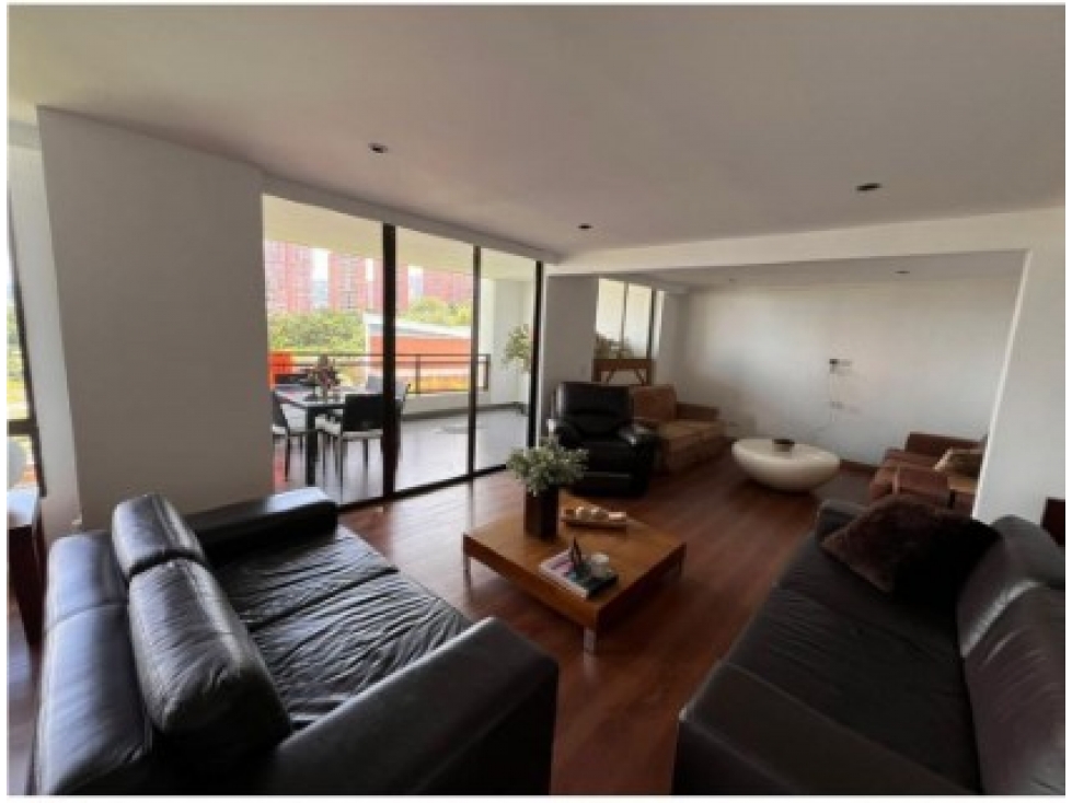 Apartamento en venta en El Poblado, Medellín · foto 16 de 24