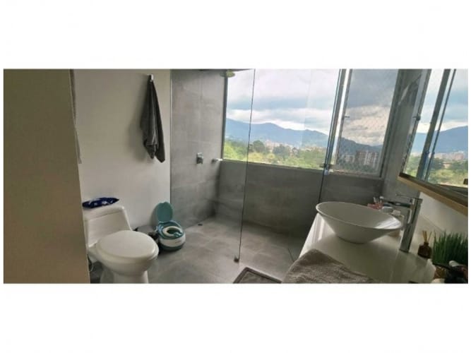 Apartamento de 3 alcobas en venta en El Poblado, Medellín, 197 m² · foto 17 de 20