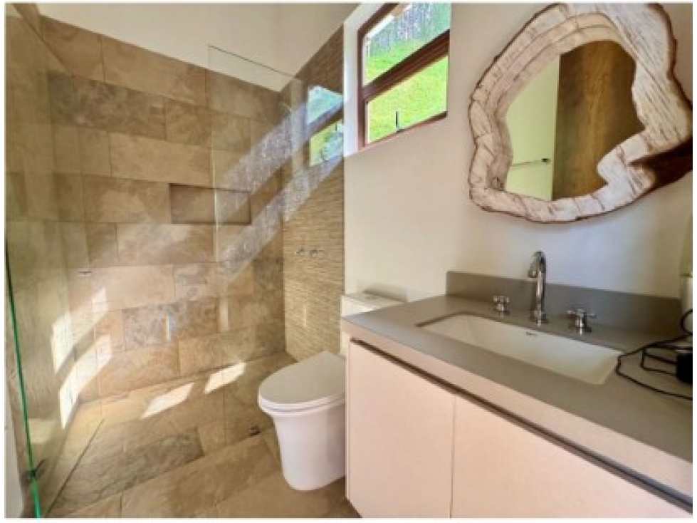 Casa de 4 alcobas en venta en Loma Del Escobero, Envigado, 376 m² · foto 14 de 19