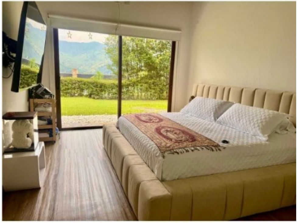 Casa de 4 alcobas en venta en Loma Del Escobero, Envigado, 376 m² · foto 15 de 19