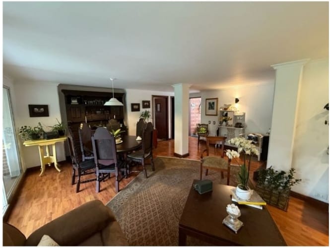 Casa de 3 alcobas en venta en San Lucas, Medellín, 248 m² · foto 3 de 20