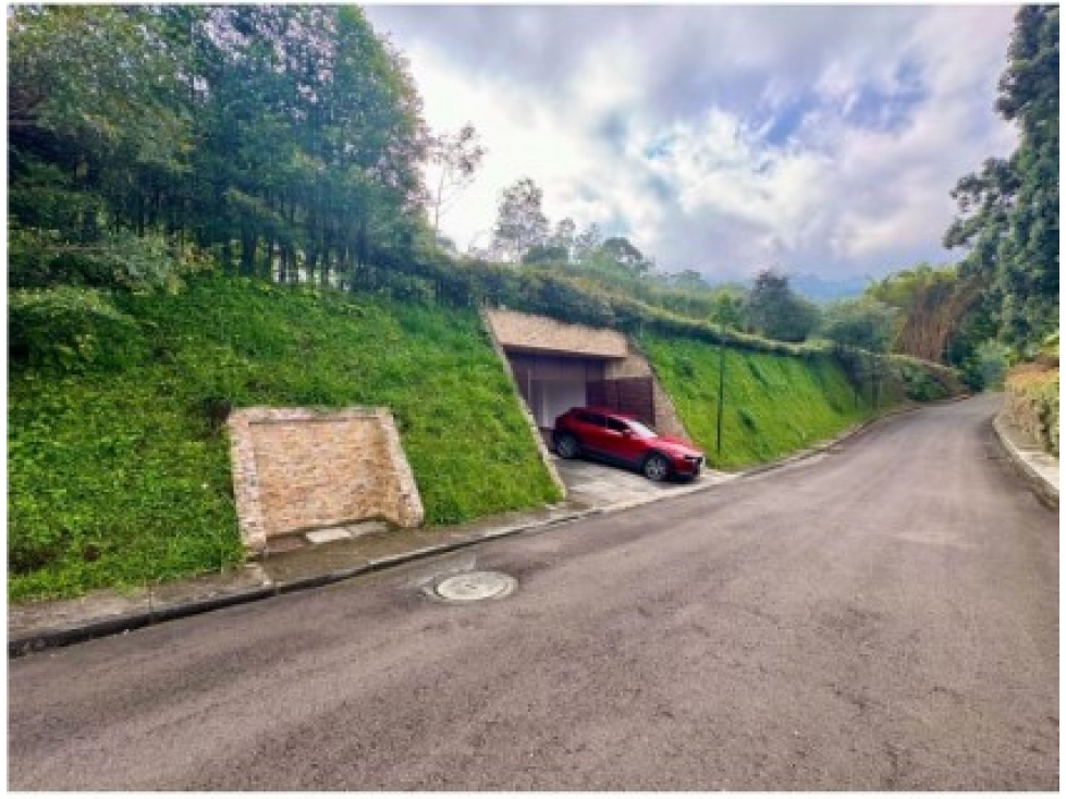 Casa de 4 alcobas en venta en Loma Del Escobero, Envigado, 376 m² · foto 19 de 19