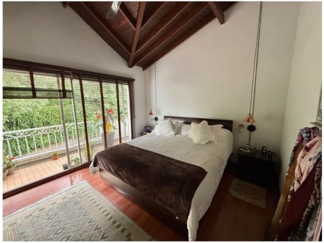 Casa de 3 alcobas en venta en San Lucas, Medellín, 248 m² · foto 9 de 20