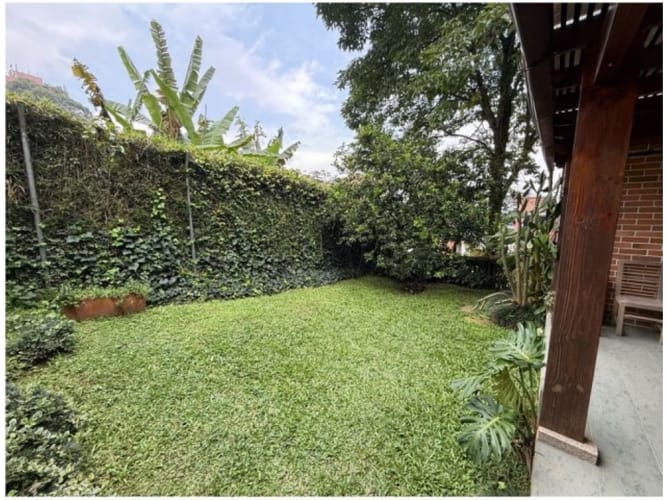 Casa de 3 alcobas en venta en San Lucas, Medellín, 248 m² · foto 12 de 20