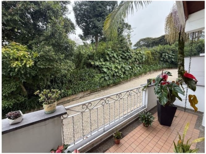 Casa de 3 alcobas en venta en San Lucas, Medellín, 248 m² · foto 14 de 20