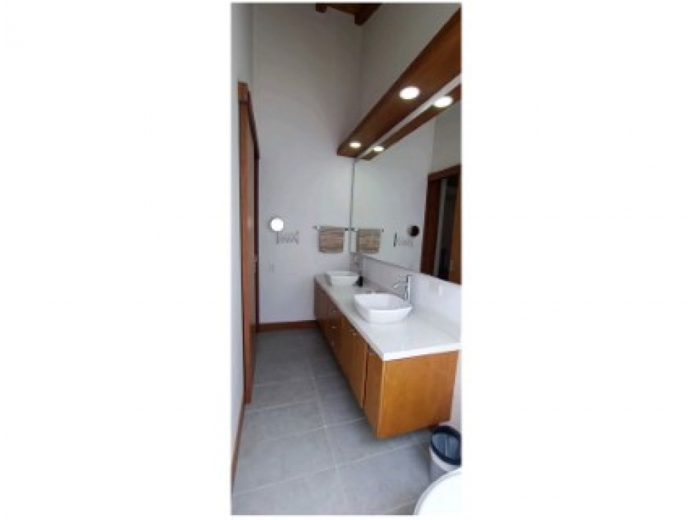 Casa de 3 alcobas en venta en Altos Del Escobero, El Retiro, 290 m² · foto 11 de 16