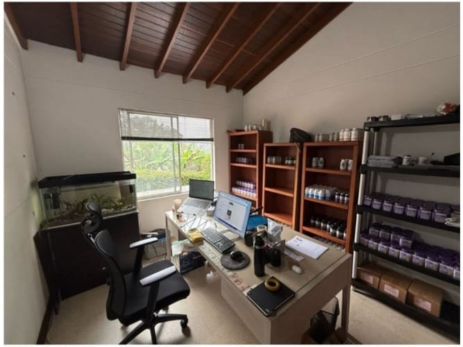 Casa de 3 alcobas en venta en San Lucas, Medellín, 248 m² · foto 17 de 20