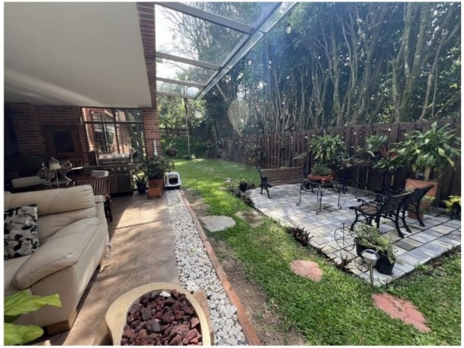 Casa de 5 alcobas en venta en Loma Benedictinos, Envigado, 364 m² · foto 6 de 24