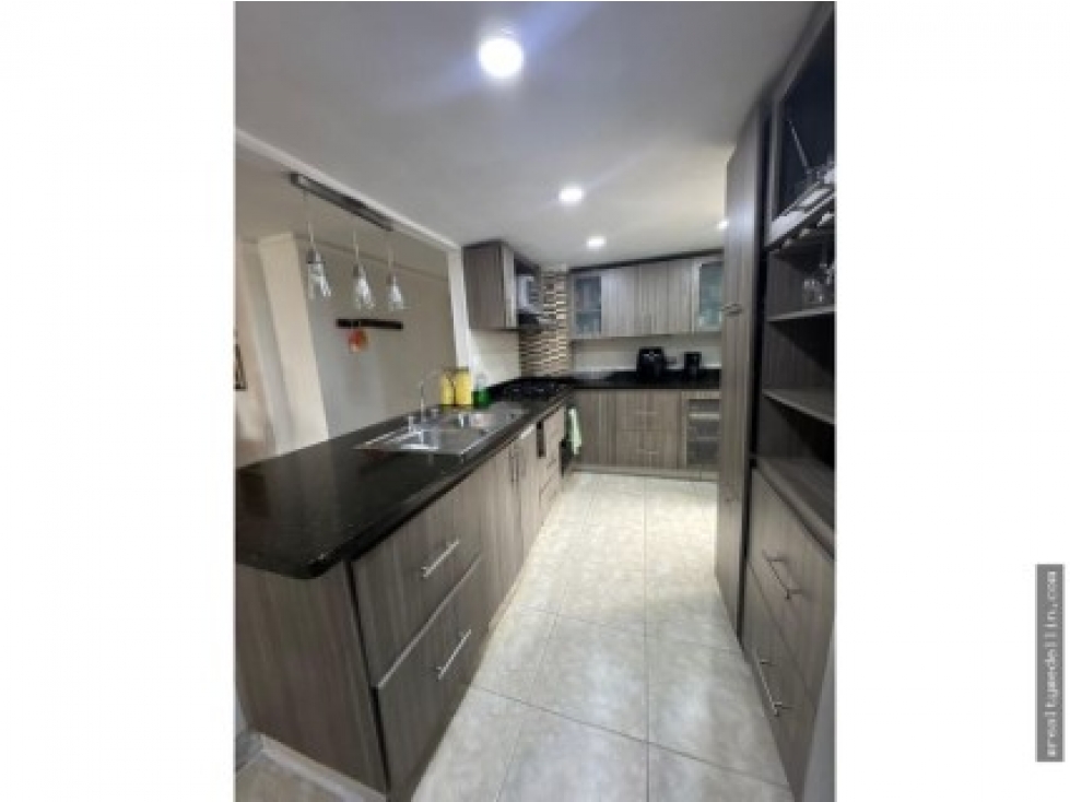 Apartamento en venta en El Poblado, Medellín · foto 8 de 19