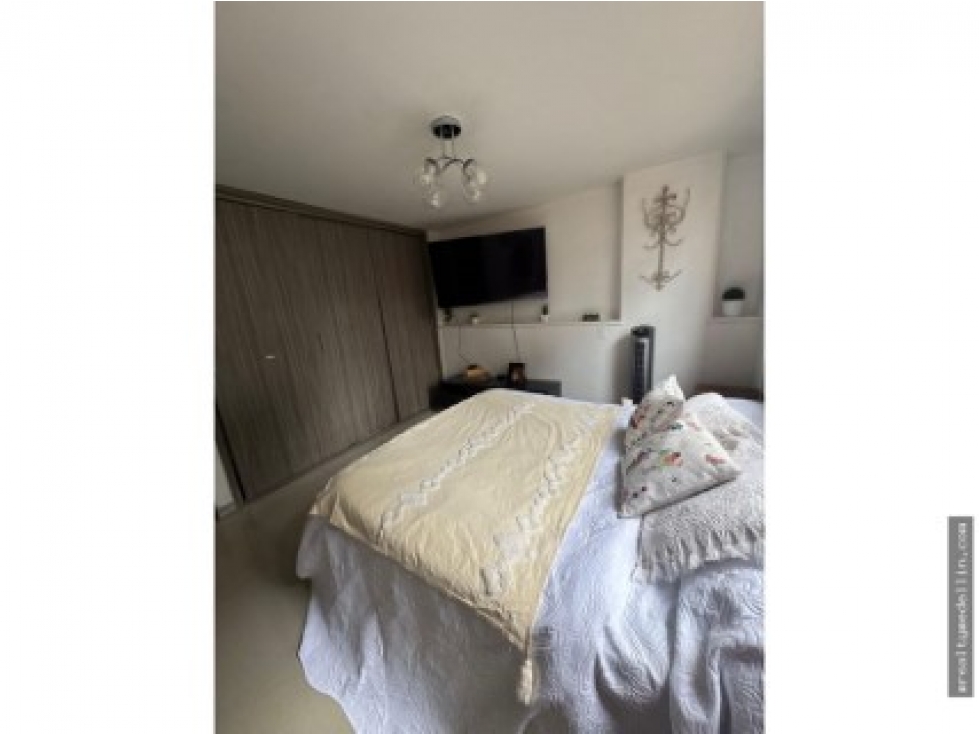 Apartamento en venta en El Poblado, Medellín · foto 9 de 19