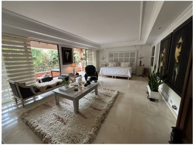 Casa de 5 alcobas en venta en Loma Benedictinos, Envigado, 364 m² · foto 16 de 24