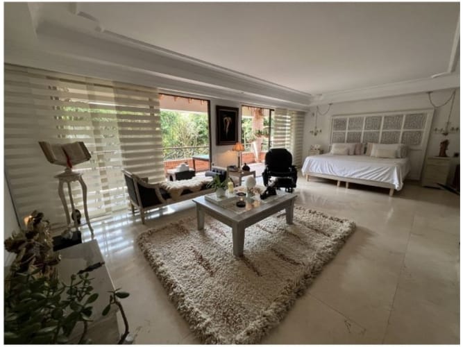 Casa de 5 alcobas en venta en Loma Benedictinos, Envigado, 364 m² · foto 18 de 24