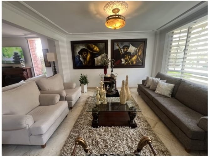 Casa de 5 alcobas en venta en Loma Benedictinos, Envigado, 364 m² · foto 19 de 24