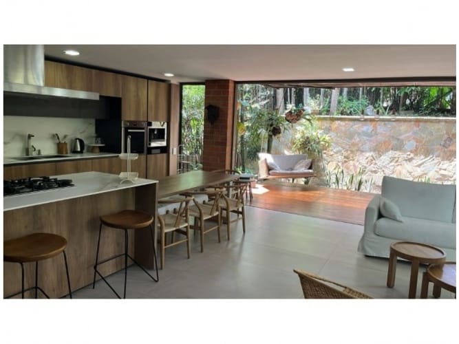 Casa de 4 alcobas en venta en Rincon Del Parque, Envigado, 260 m² · foto 3 de 12
