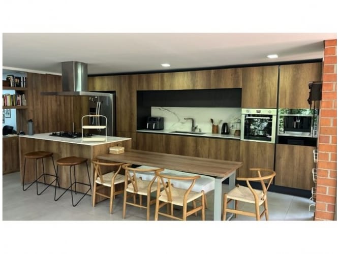 Casa de 4 alcobas en venta en Rincon Del Parque, Envigado, 260 m² · foto 5 de 12