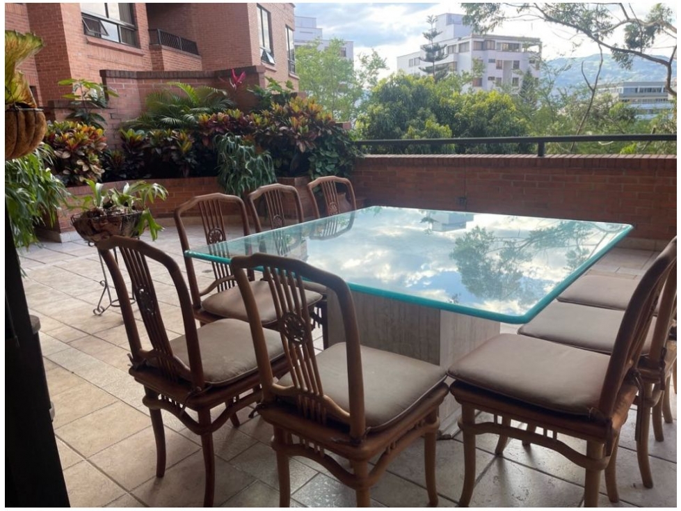 Apartamento en venta en El Poblado, Medellín · foto 5 de 18