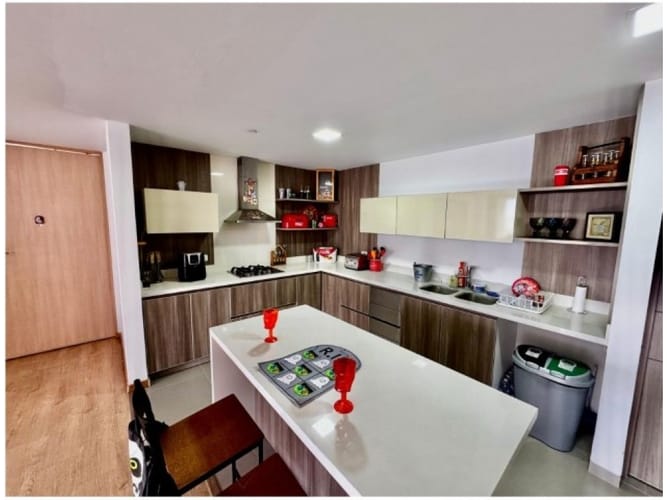 Apartamento de 3 alcobas en venta en Loma Del Esmeraldal, Envigado, 166 m² · foto 7 de 24