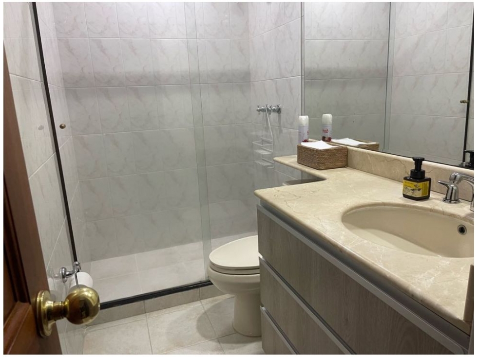 Apartamento en venta en El Poblado, Medellín · foto 12 de 18