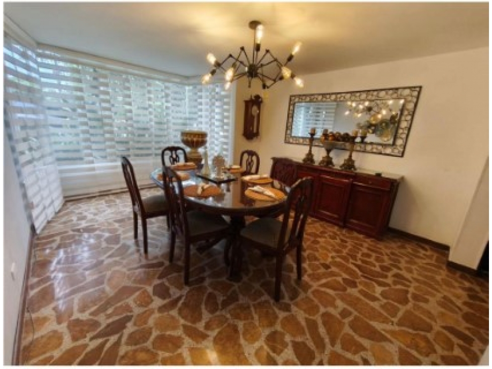 Casa de 4 alcobas en venta en El Poblado, Medellín, 150 m² · foto 6 de 12