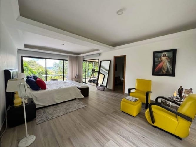 Casa de 5 alcobas en venta en Las Palmas, Envigado, 411 m² · foto 9 de 15