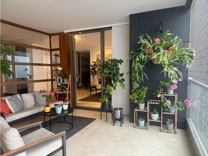 Apartamento de 3 alcobas en venta en Altos Del Poblado, Medellín, 232 m² · foto 7 de 16