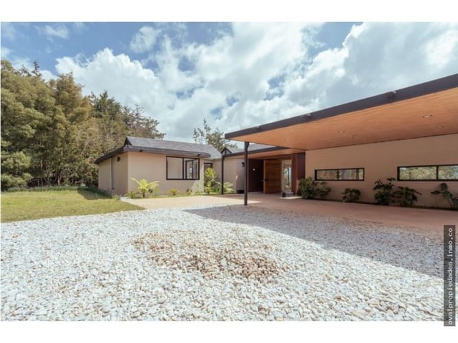 Casa de 6 alcobas en venta en Guamito, La Ceja, 580 m² · foto 9 de 24