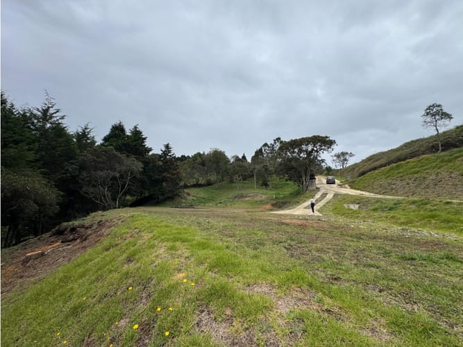 Lote en venta en Mampuesto, Rionegro, 3072 m² · foto 8 de 10