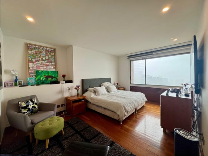 Apartamento de 3 alcobas en venta en Altos Del Poblado, Medellín, 232 m² · foto 10 de 16
