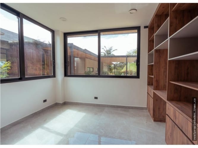 Casa de 6 alcobas en venta en Guamito, La Ceja, 580 m² · foto 12 de 24