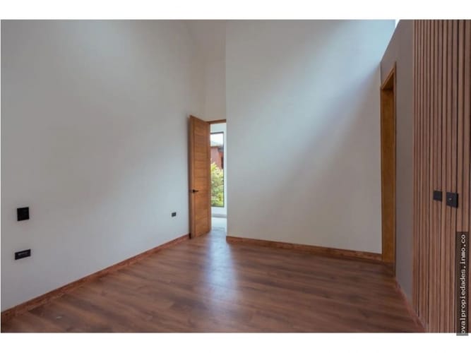 Casa de 6 alcobas en venta en Guamito, La Ceja, 580 m² · foto 13 de 24