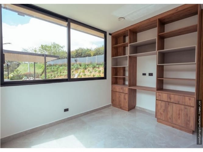 Casa de 6 alcobas en venta en Guamito, La Ceja, 580 m² · foto 14 de 24