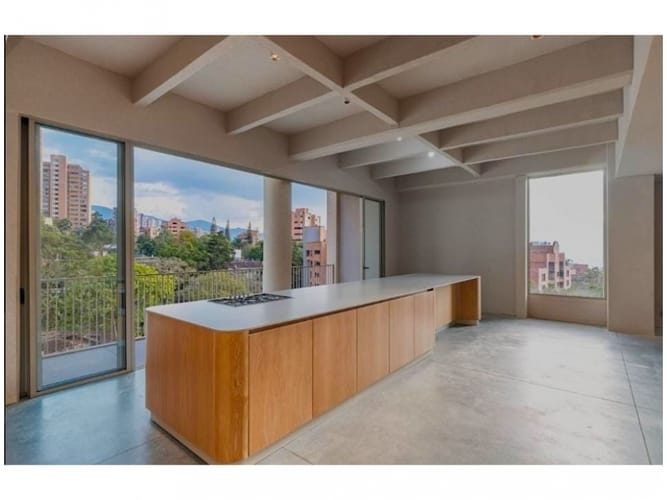 Apartamento de 2 alcobas en venta en Las Lomas, Medellín, 186 m² · foto 4 de 13