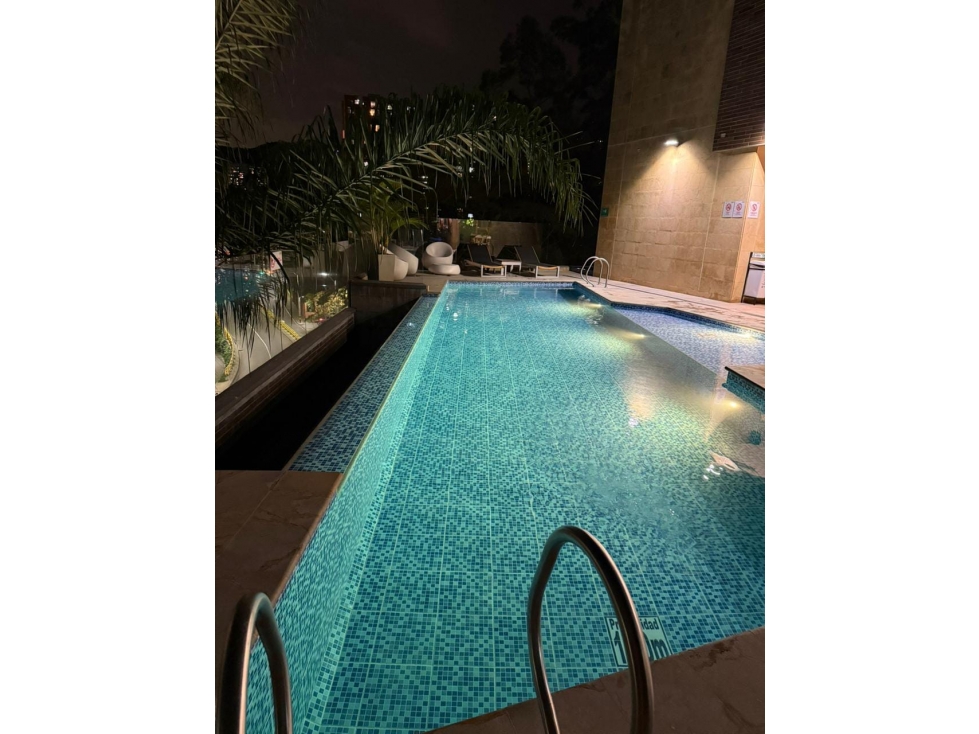 Apartamento en venta en Altos Del Poblado, Medellín · foto 4 de 18