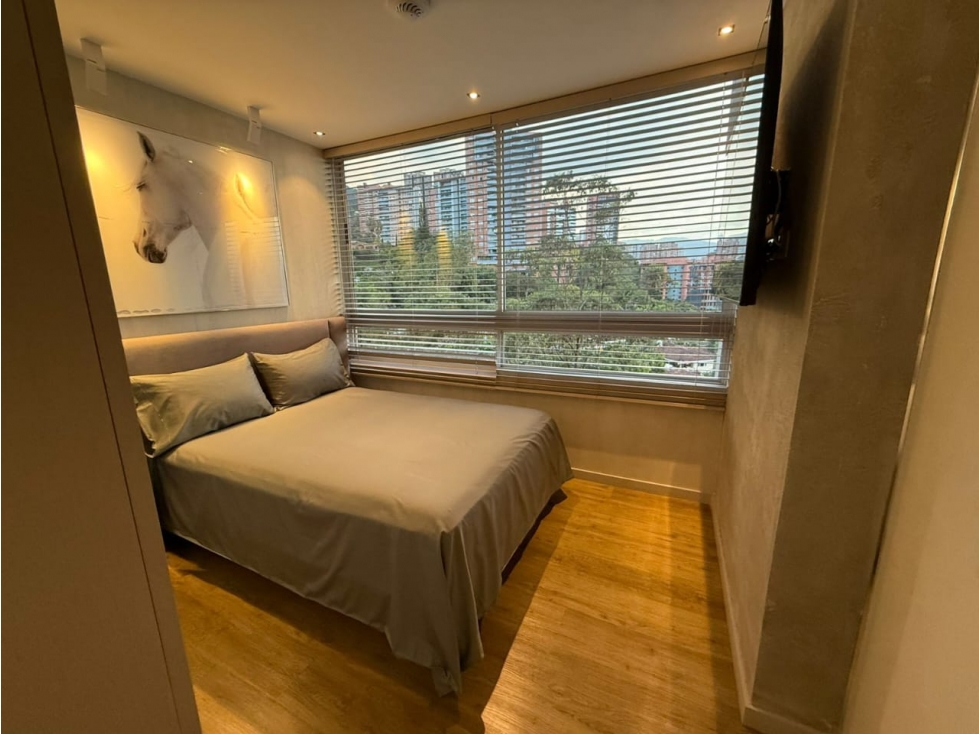 Apartamento en venta en Altos Del Poblado, Medellín · foto 9 de 18