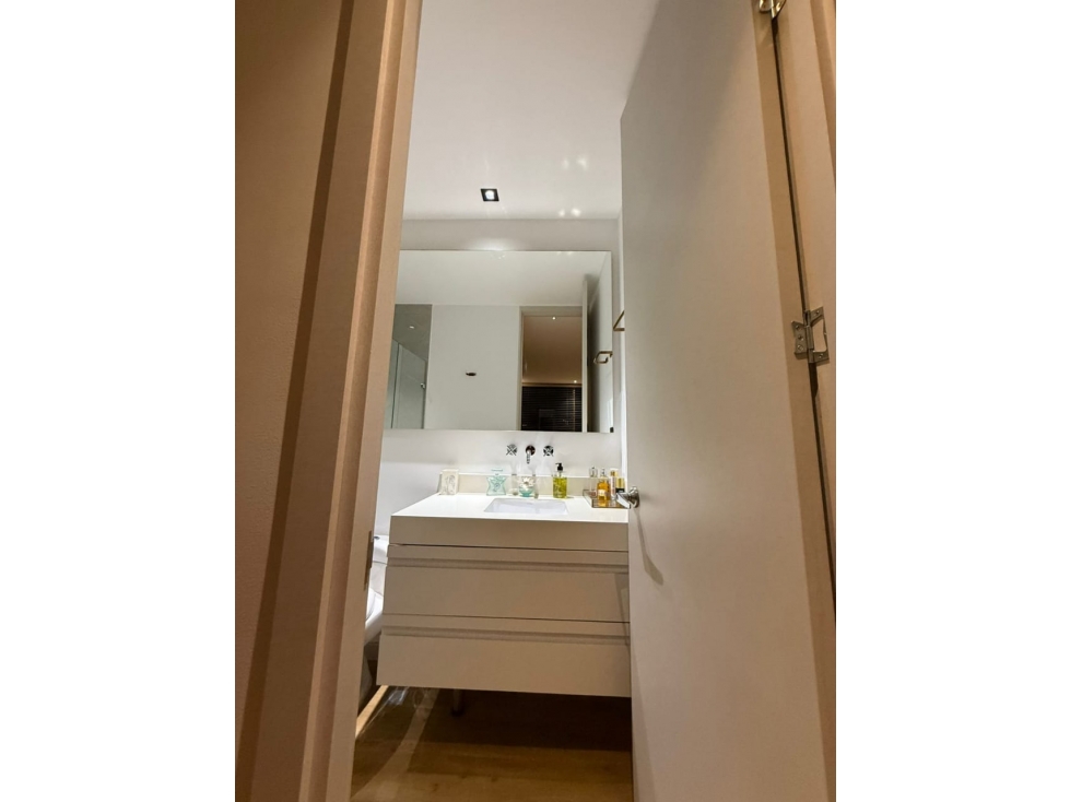 Apartamento en venta en Altos Del Poblado, Medellín · foto 13 de 18