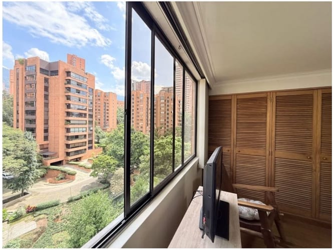 Apartamento de 3 alcobas en venta en El Poblado, Medellín, 162 m² · foto 14 de 24