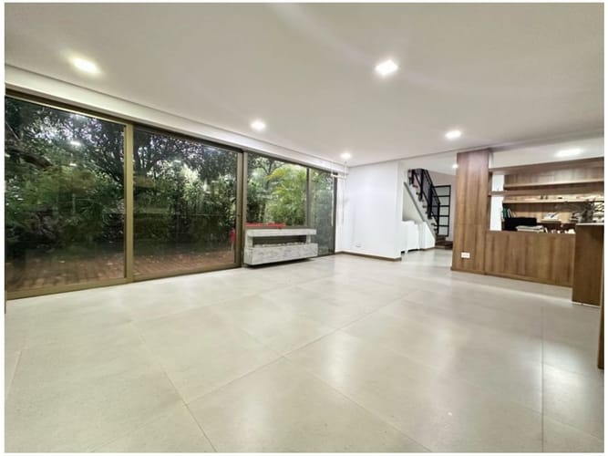 Casa de 4 alcobas en venta en La Sebastiana, Envigado, 241 m² · foto 4 de 22