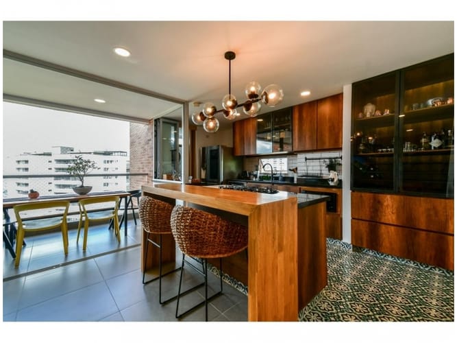 Apartamento de 3 alcobas en venta en Loma Del Esmeraldal, Medellín, 110 m² · foto 2 de 18