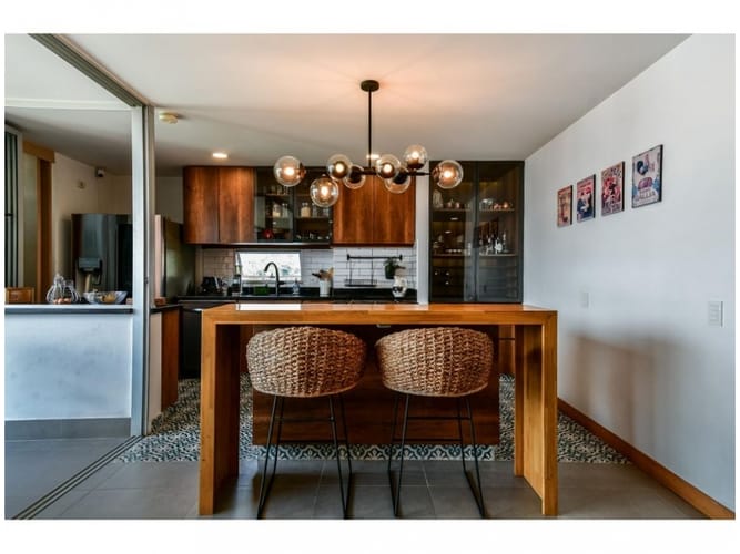 Apartamento de 3 alcobas en venta en Loma Del Esmeraldal, Medellín, 110 m² · foto 3 de 18