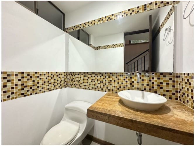 Casa de 4 alcobas en venta en La Sebastiana, Envigado, 241 m² · foto 10 de 22