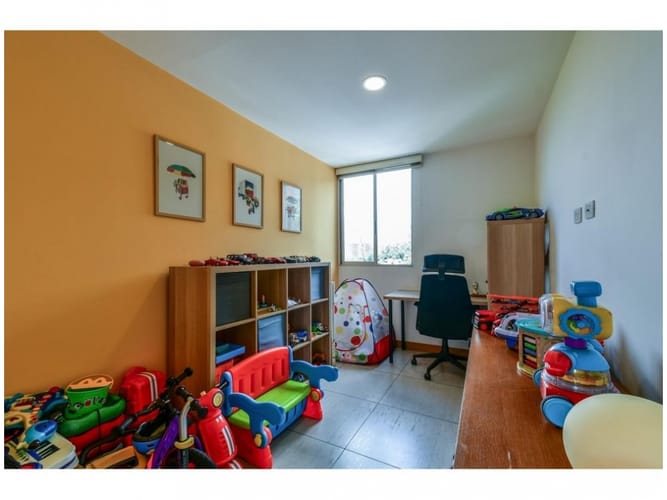 Apartamento de 3 alcobas en venta en Loma Del Esmeraldal, Medellín, 110 m² · foto 9 de 18