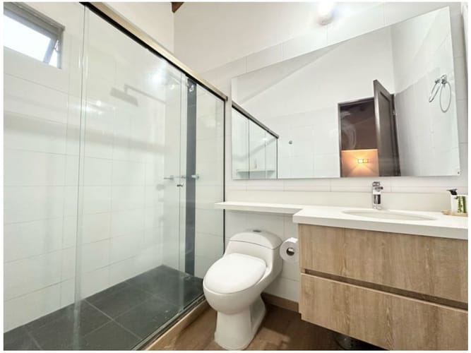Casa de 4 alcobas en venta en La Sebastiana, Envigado, 241 m² · foto 21 de 22