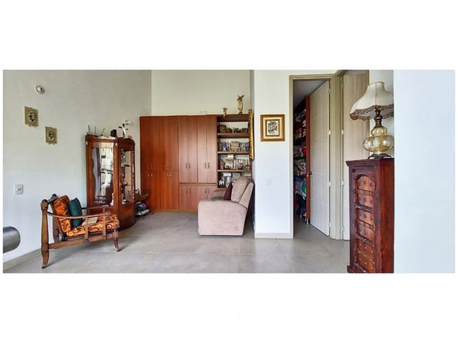 Casa de 3 alcobas en venta en Montessori, Medellín, 285 m² · foto 13 de 17