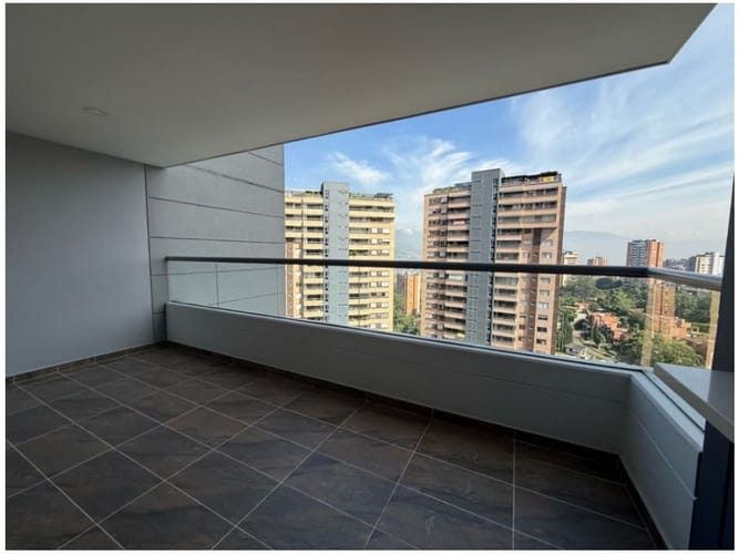 Apartamento de 3 alcobas en venta en Cumbres, Envigado, 136 m² · foto 6 de 22