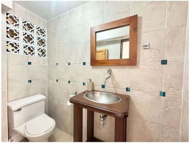 Casa de 3 alcobas en venta en Alto De Las Flores, Sabaneta, 362 m² · foto 14 de 24