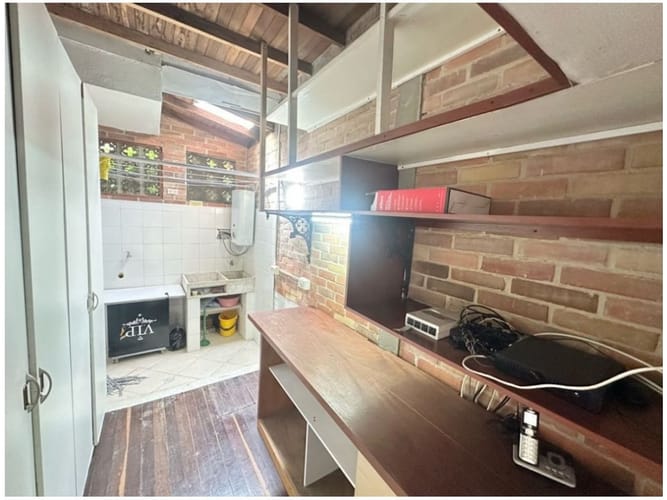 Casa de 3 alcobas en venta en Alto De Las Flores, Sabaneta, 362 m² · foto 15 de 24